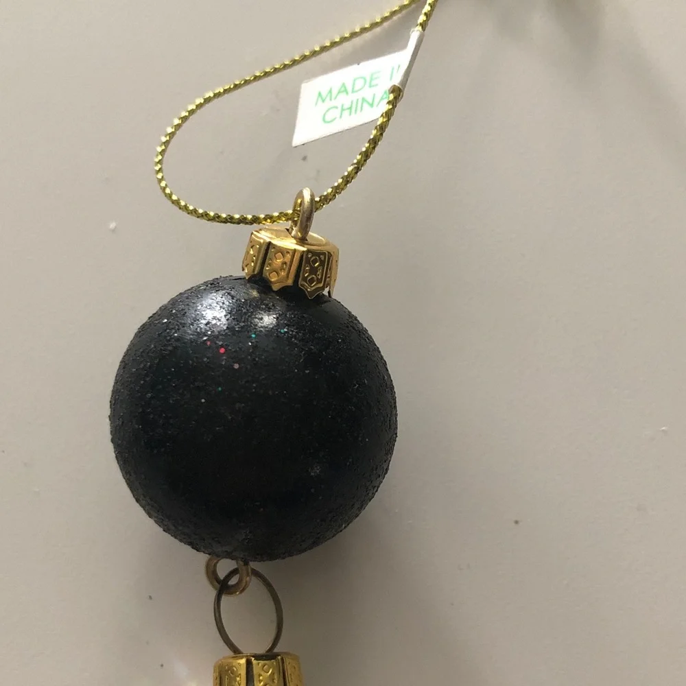 🛍️ Bowling Pin & Ball Ornament
